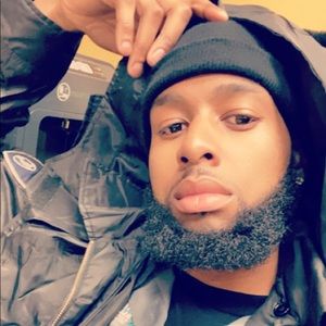 Meet your Posher, Dee